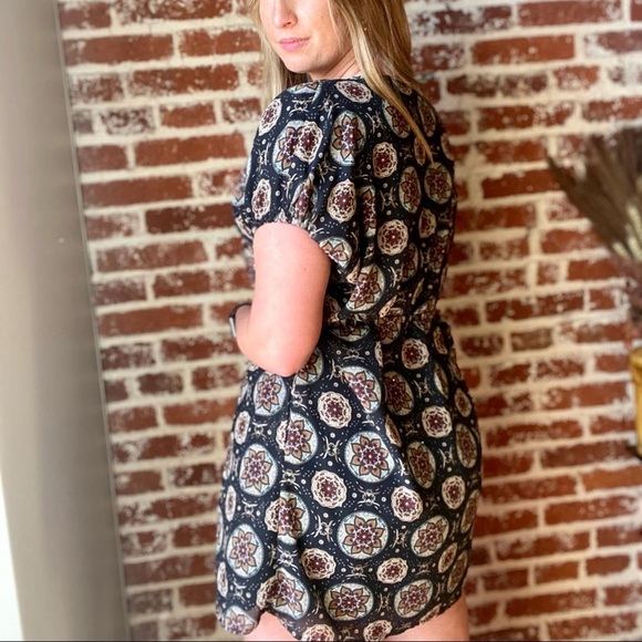 Entro Dress - Picture 2 of 7